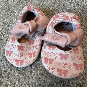Coquette Pink Ballerina Bows Freshly Picked Moccasins Size 5